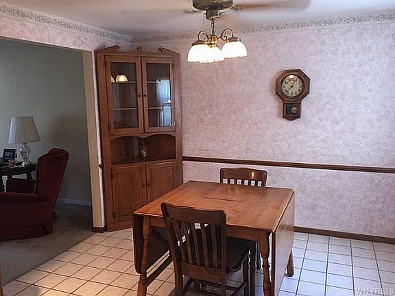 5th image of 1847 Colvin Blvd