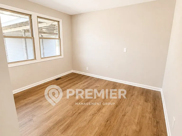 302 Malvin St — Photo 16