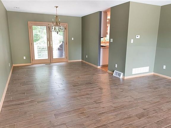 5th image of 3017 Settlers Ct