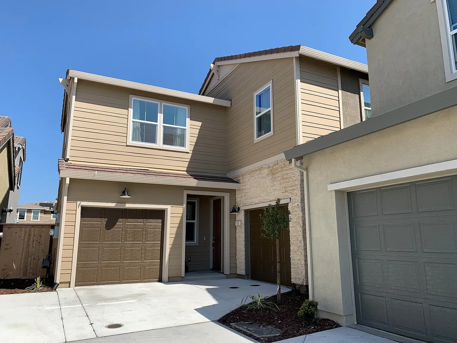 1825 Silver Almond Ln — Photo 1