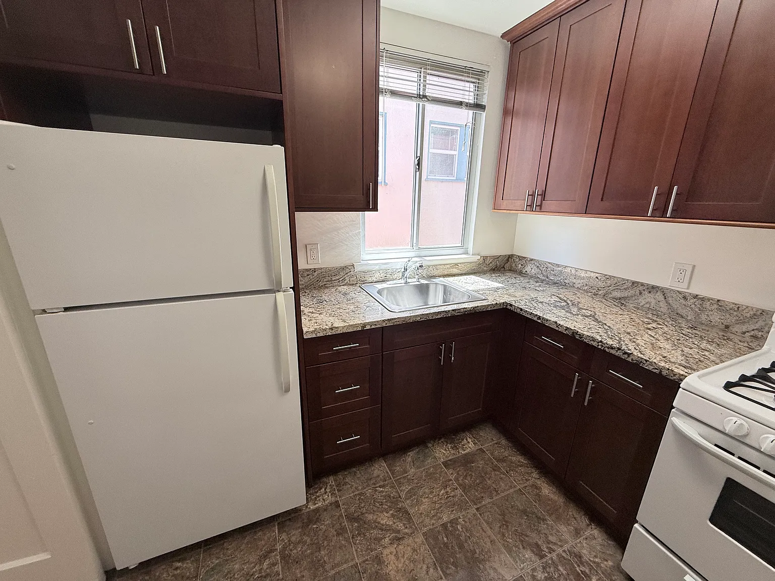 1 bed, 700 sqft, $1,895 — Photo 4