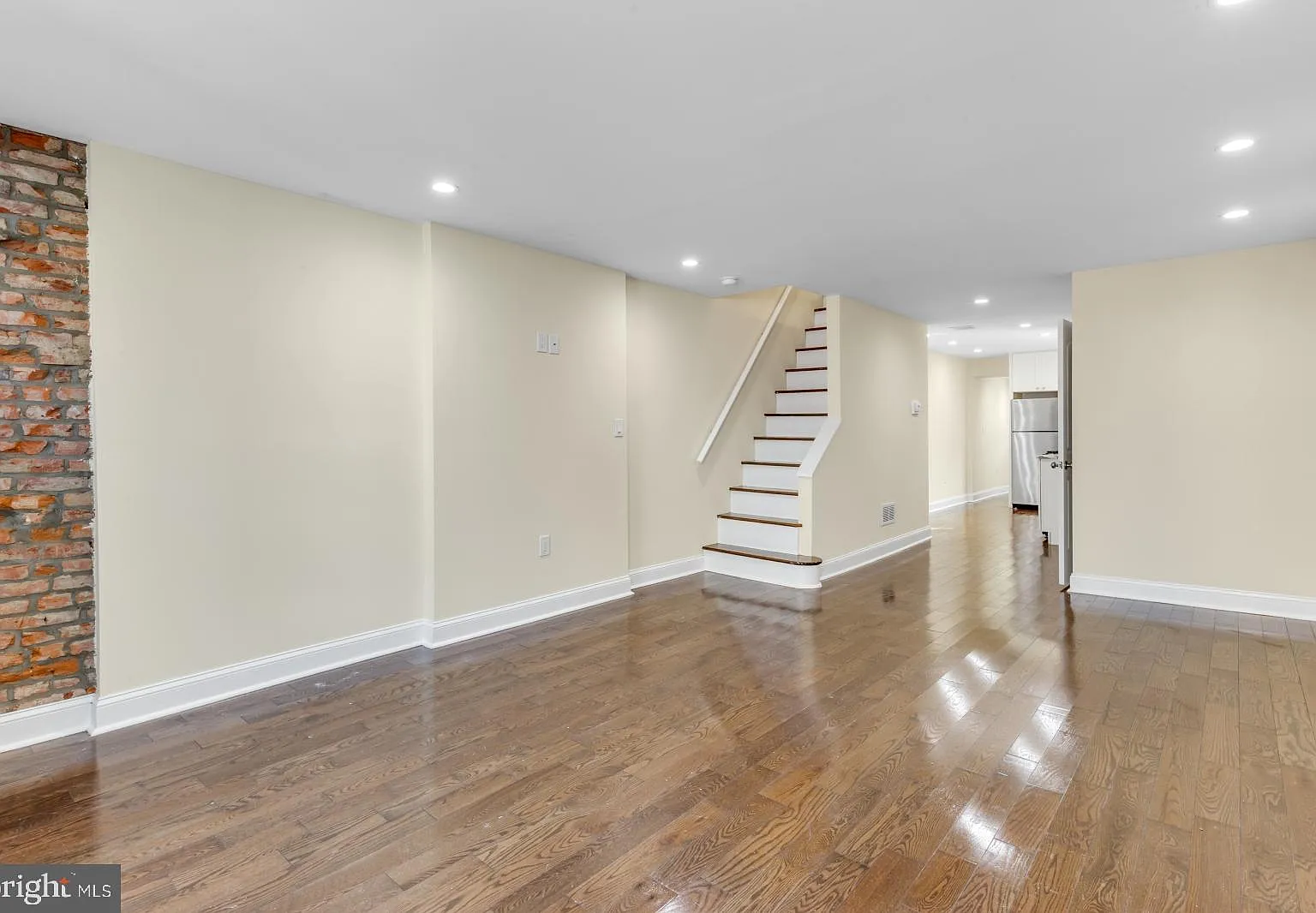 2 bed, 1.5 bath, 1204 sqft, $1,750 — Photo 4