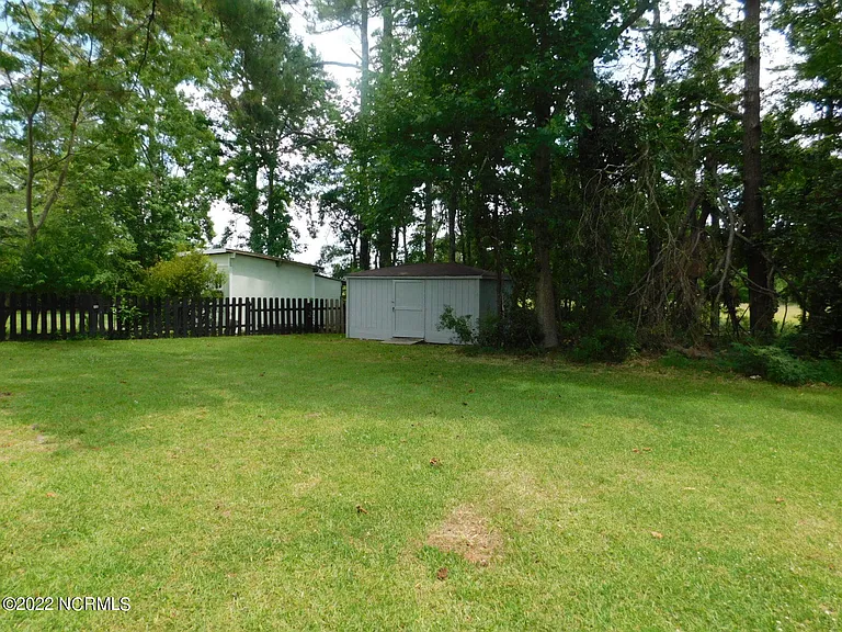 2903 Mandy Ln — Photo 23