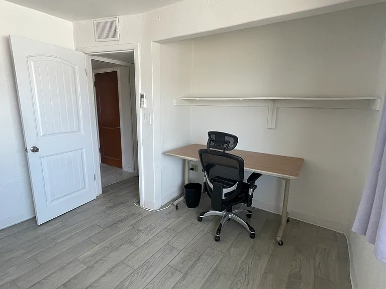 902 E Prince Rd #2 — Photo 10