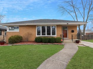 911 S Saylor Ave, Elmhurst, IL