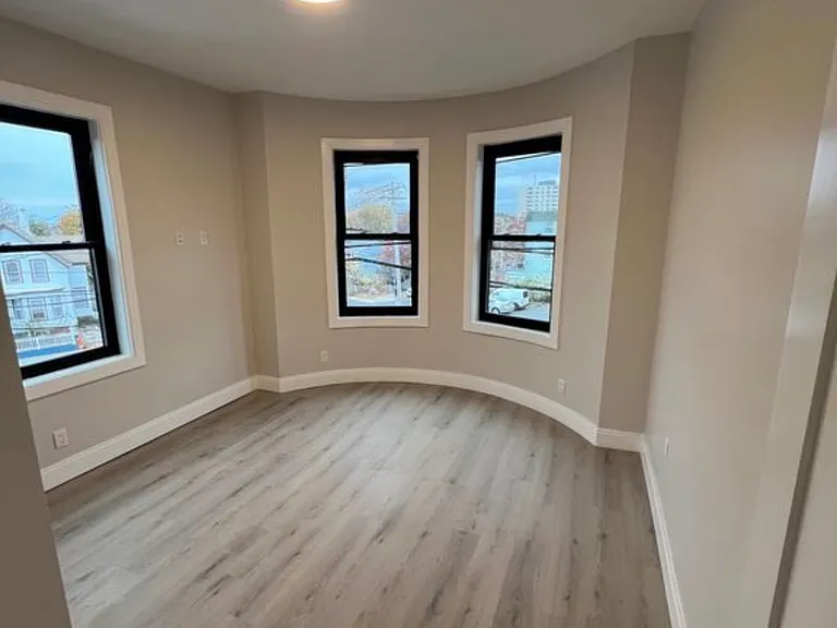 56 Sachem St #6 — Photo 6