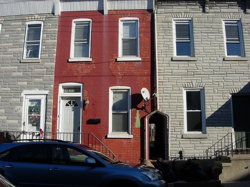 655 Mulberry St. Exterior