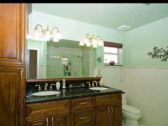 5th image of 9148 Magnolia Ct