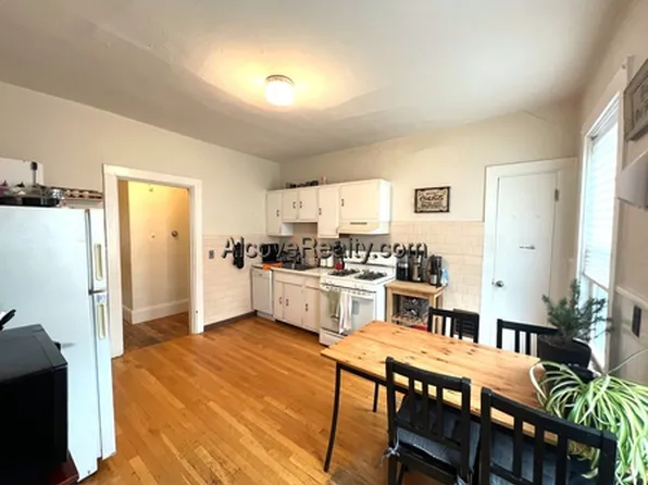 (undisclosed Address), Somerville, MA 02143