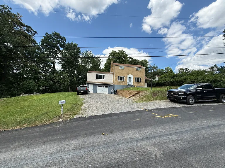 520 Main Blvd — Photo 1