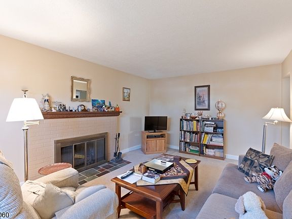 5th image of 439 Wheaton Rd