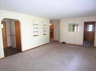 65 Elm St, Crystal Lake, IL 60014
