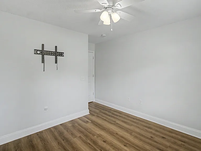 115 SE Cutters Gap — Photo 20
