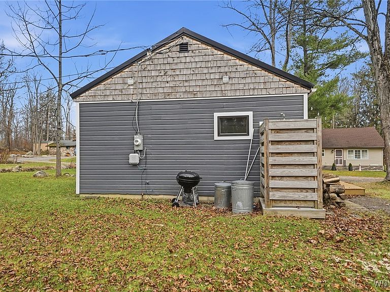 Listing photo 5