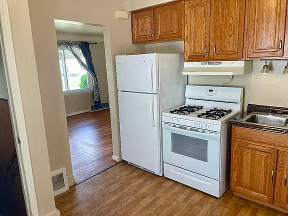 5th image of 1771 Rose Ave