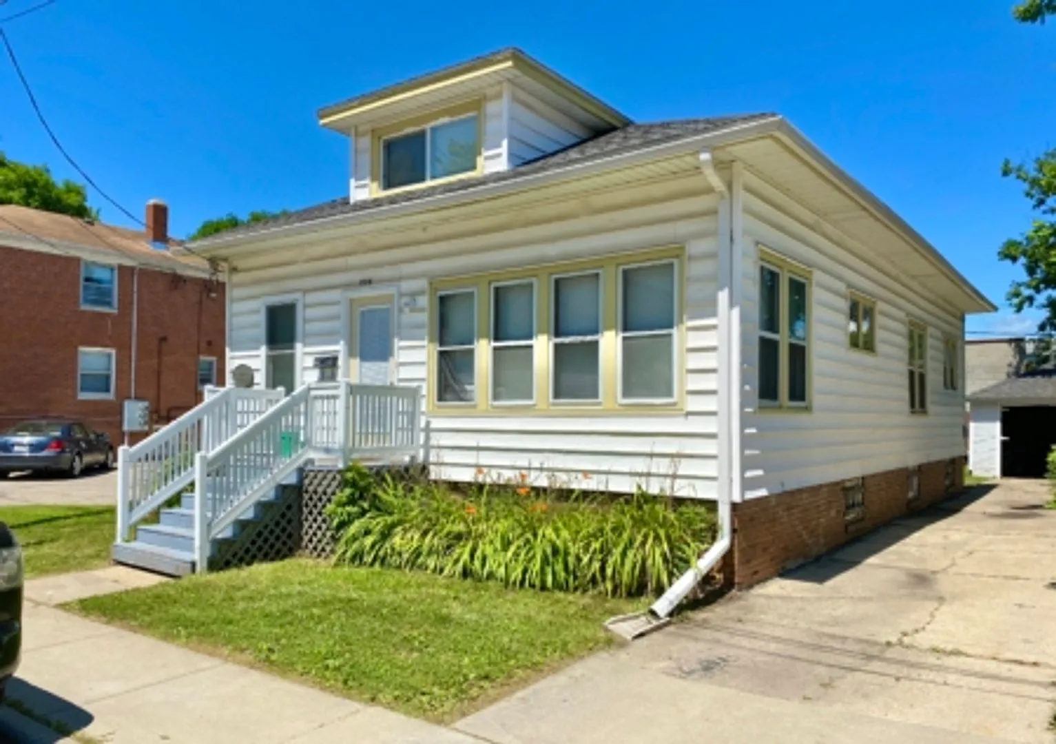 1128 Bowen Ct (5 BR) - Tallard Apartments — Photo 1