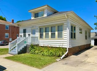 1128 Bowen Ct, Madison, WI 53715