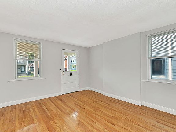 5th image of 2758 Minot Ave #1