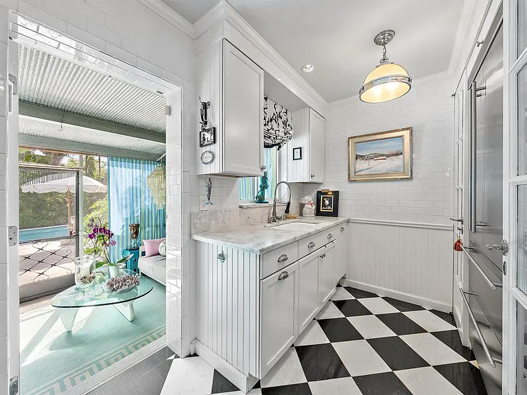 7704 Martin Ave — Photo 13
