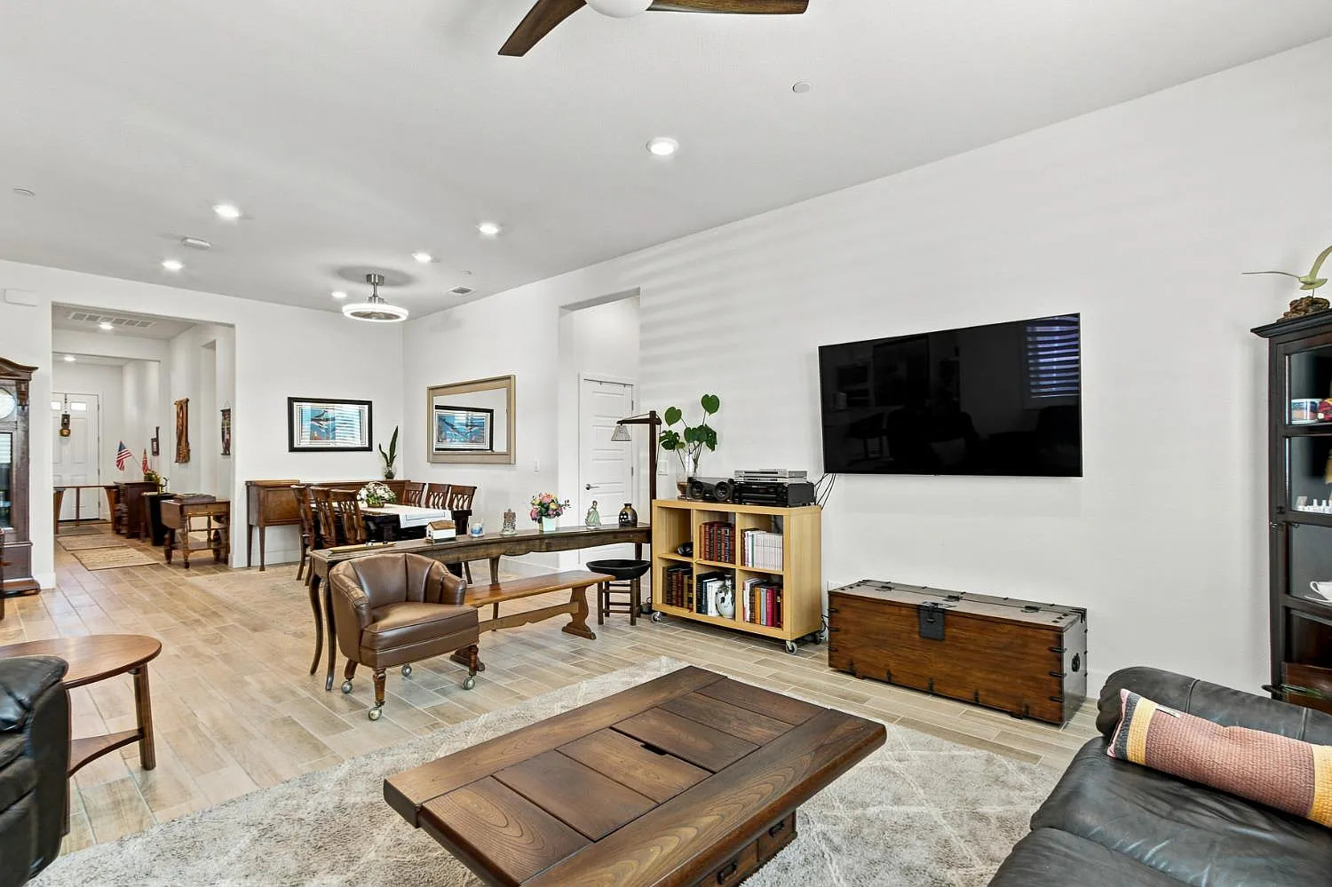 4 bed, 2200 sqft, $3,500 — Photo 1