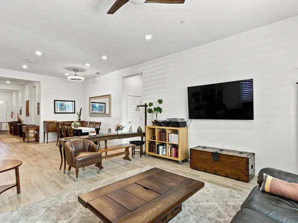 2752 Brookshire Cir, Woodland, CA 95776