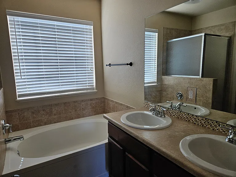 8444 Vanderwood Rd — Photo 10