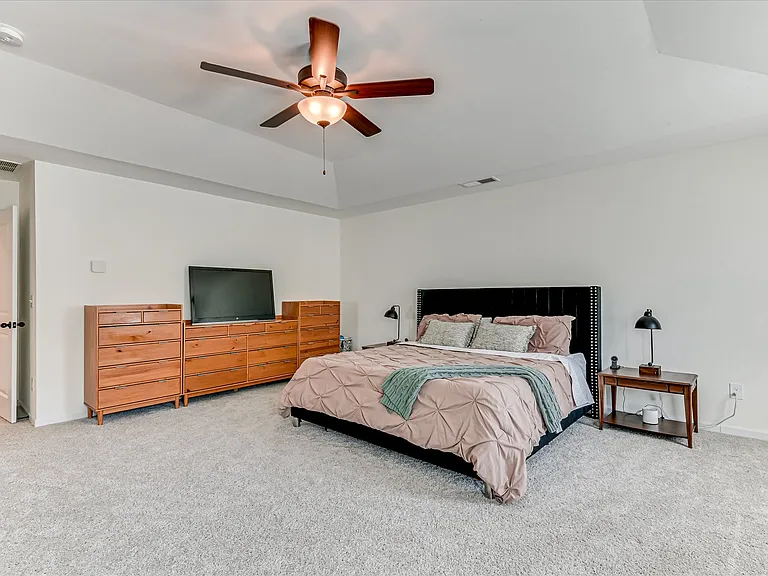 251 Haverford Dr — Photo 20