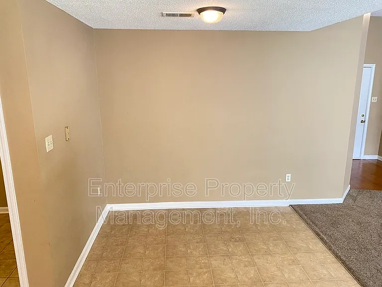 4444 Longtree Cv — Photo 9