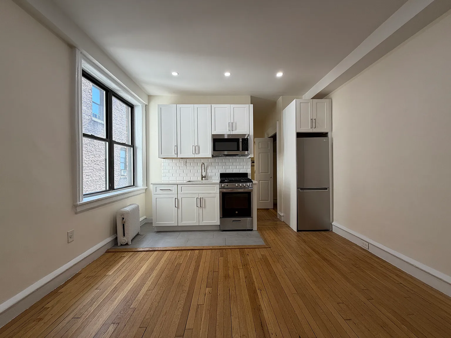 350 West 55th Street — Photo 3