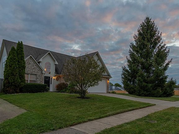 3rd image of 3028 Neal Dr