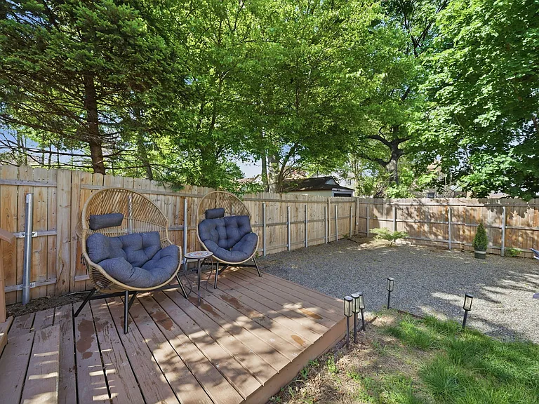42 Spring Valley Ave — Photo 37