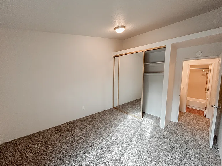 Stone Creek Apartments Beaverton — Photo 96