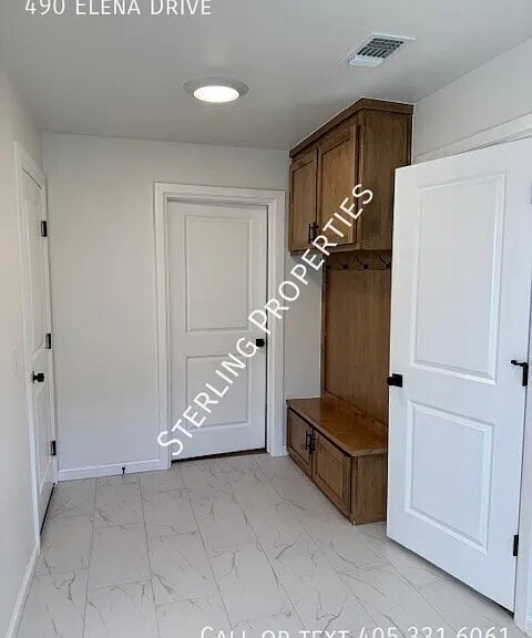 490 Elena Dr — Photo 31