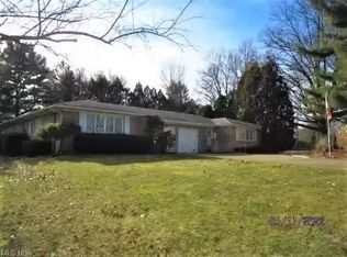 96 Kenridge Rd, Akron, OH 44333