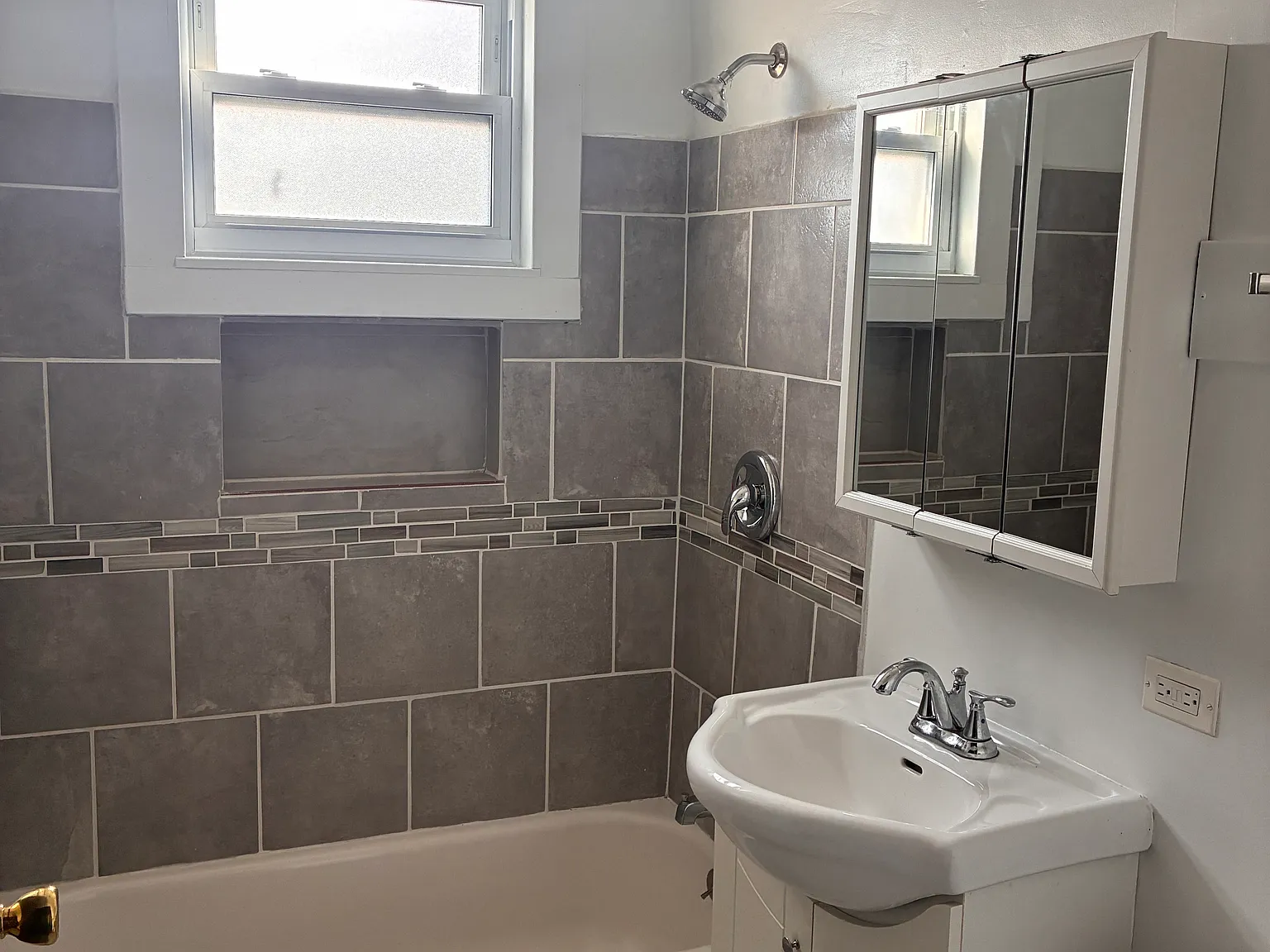 1 bed, 500 sqft, $1,000 — Photo 4