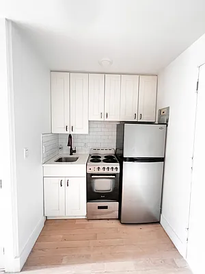 Rented by Bohemia Realty Group | media 8