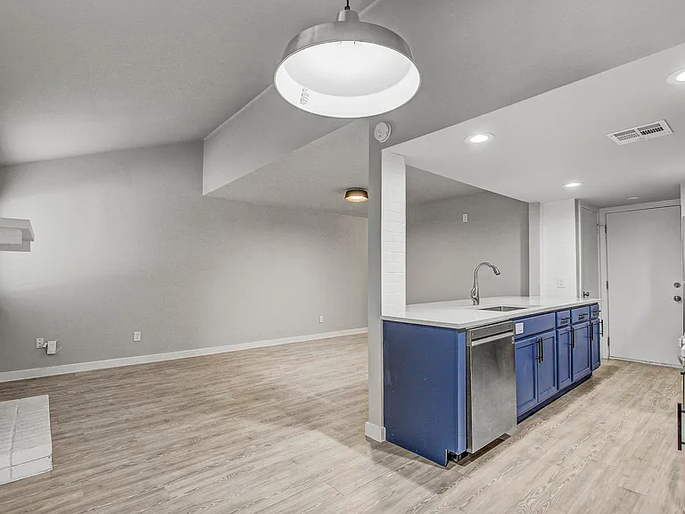 2414 Burleson Ct #B — Photo 4