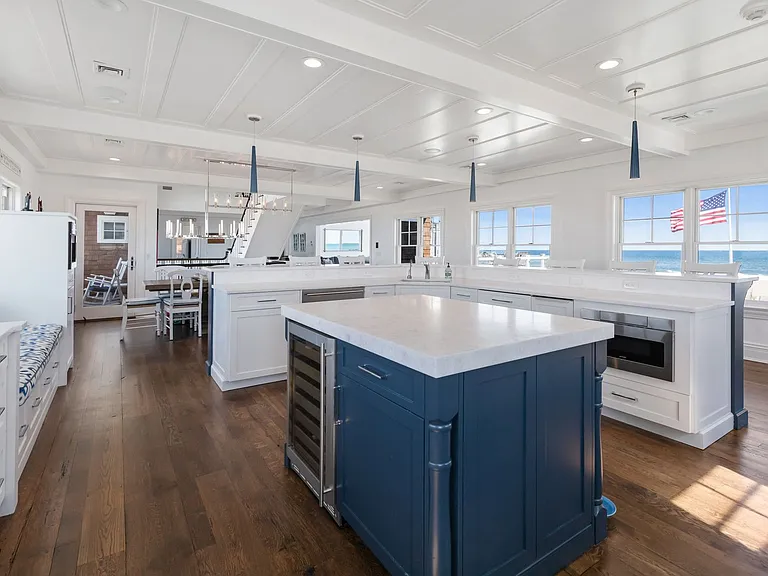 743 Dune Rd — Photo 7