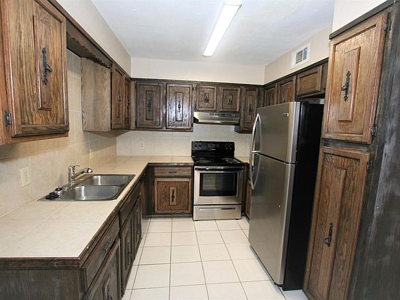 All stainless appliances and plenty of cabinet space