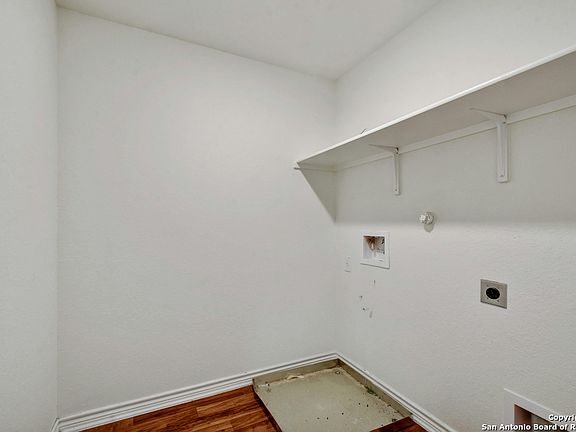 5th image of 4688 VIA SONOMA TRL
