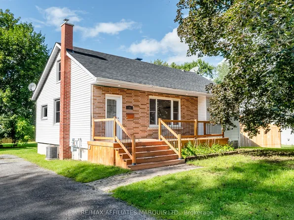 16 Front St, North Stormont, ON K0C 1K0