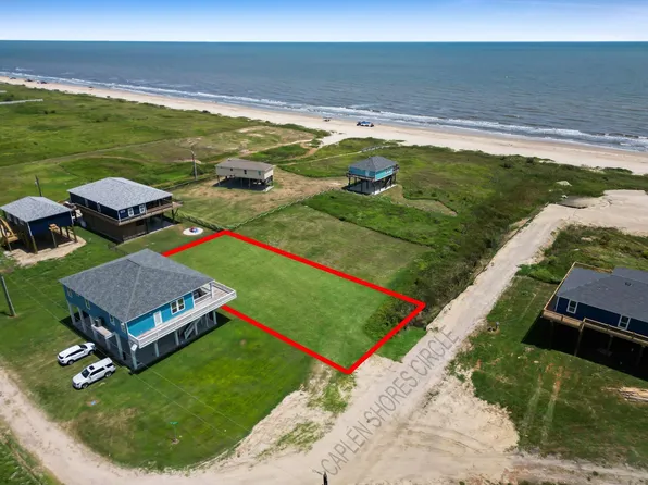 514 Caplen Shores Cir, Gilchrist, TX 77617