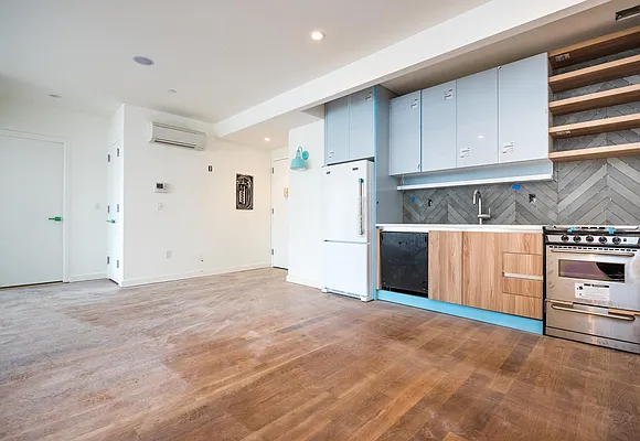 Rented by Nooklyn NYC LLC | media 73