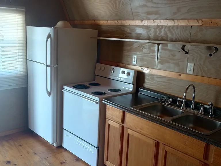 35 Point Pleasant Rd #1 — Photo 4