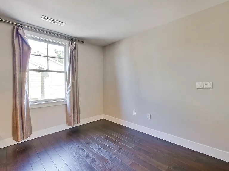 156 Linfield Dr — Photo 26