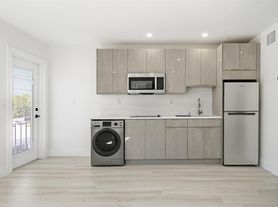 5909 S Dixie Hwy, West Palm Beach, FL