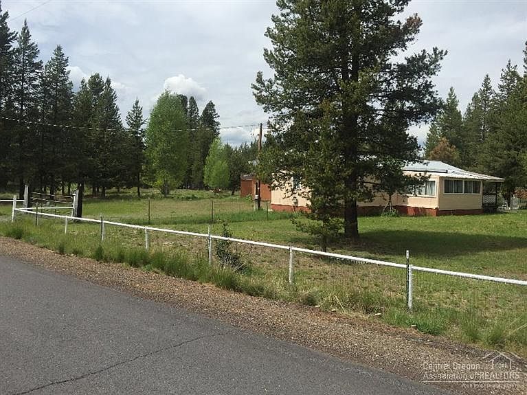 2nd image of 52791 Meadow Ln