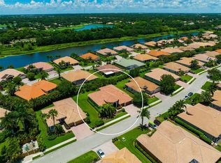2886 Grazeland Dr, Sarasota, FL 34240