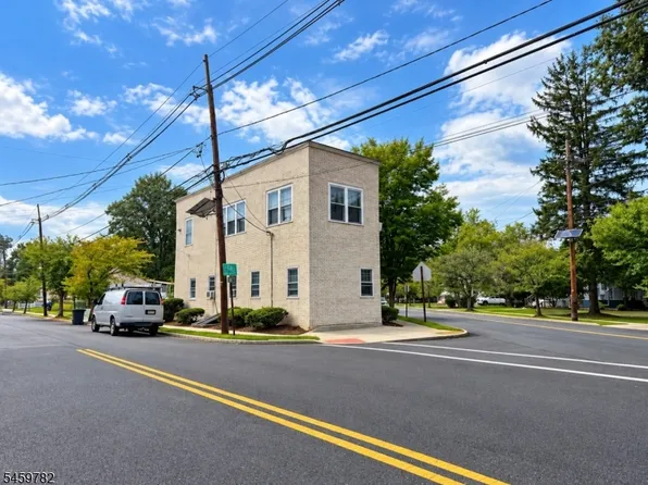 1842 W 5th St, Piscataway, NJ 08854