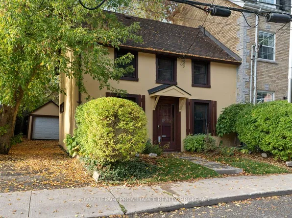 94 William St, Kingston, ON K7L 2C5